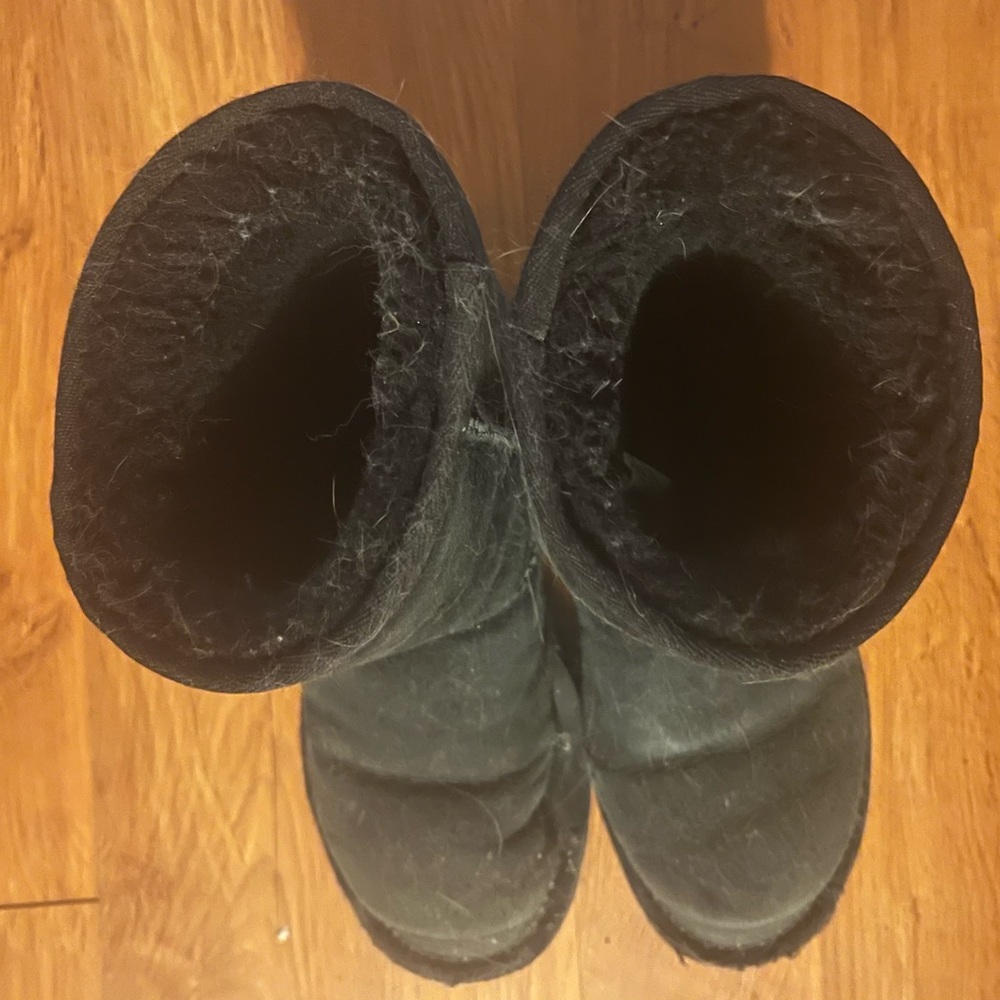 UGG Size 8 Boots
